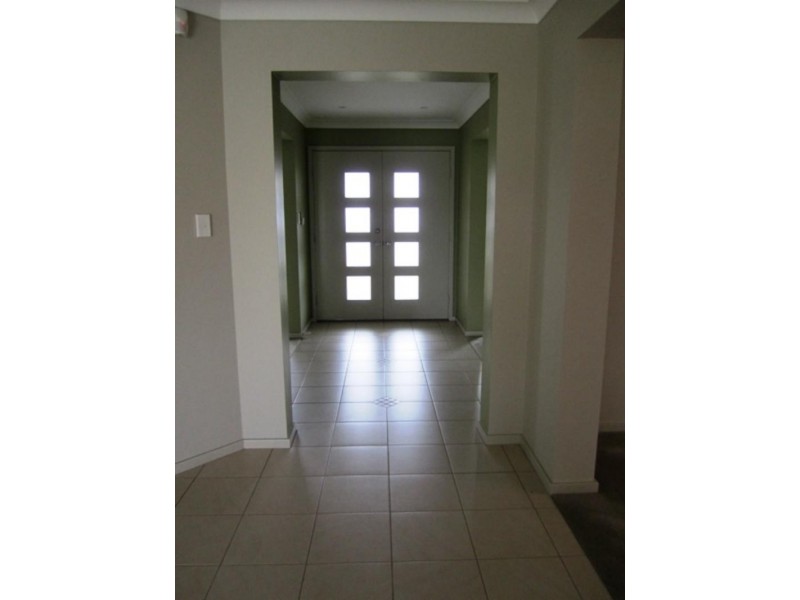 32 Killalea Dr, Shellharbour NSW 2529