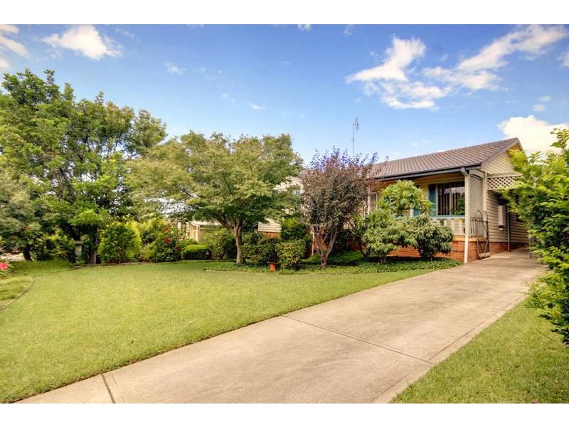 3 Galong Cres, Koonawarra NSW 2530