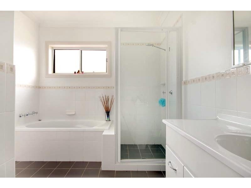 31 Shiraz Dr, Dapto NSW 2530