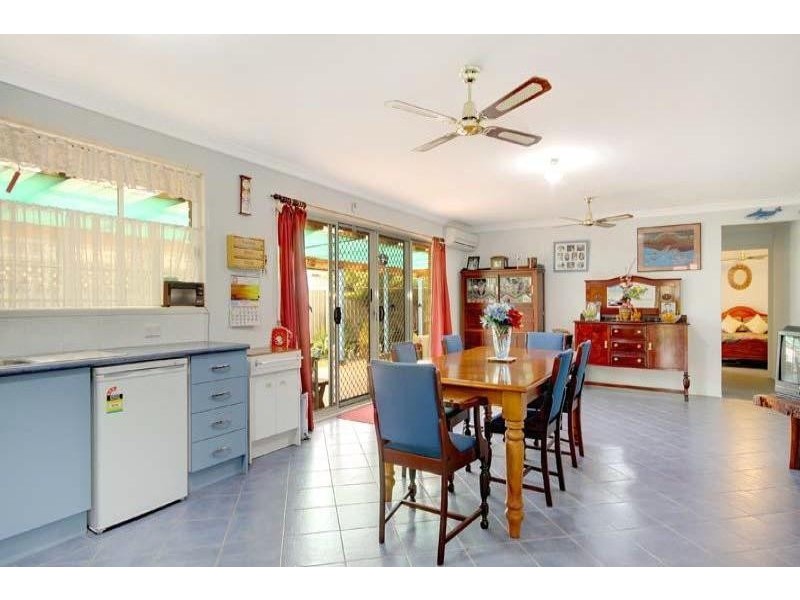 75 Osborne Pde, Warilla NSW 2528