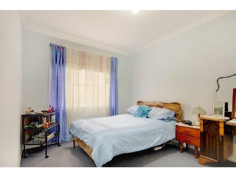75 Osborne Pde, Warilla NSW 2528