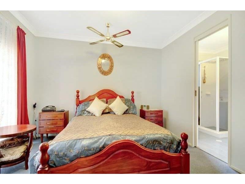 75 Osborne Pde, Warilla NSW 2528