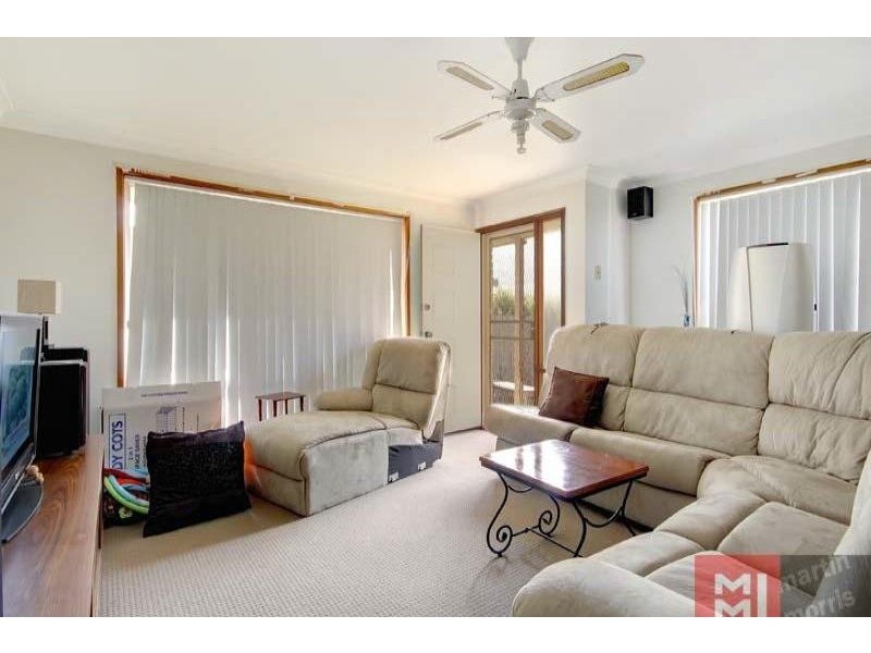 Unit 1/68 Jarrah Way, Albion Park Rail NSW 2527
