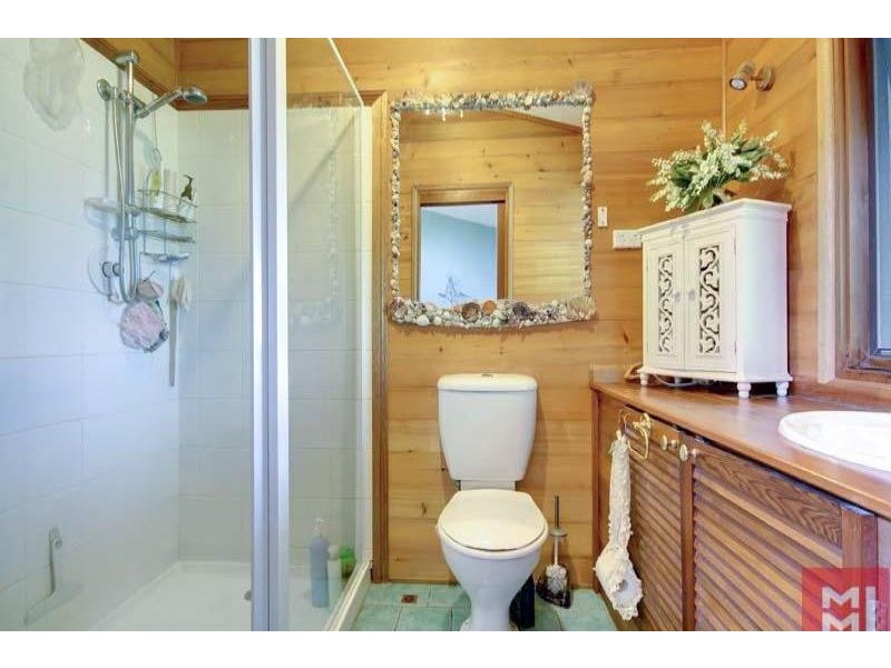 98 Iola Ave, Farmborough Heights NSW 2526