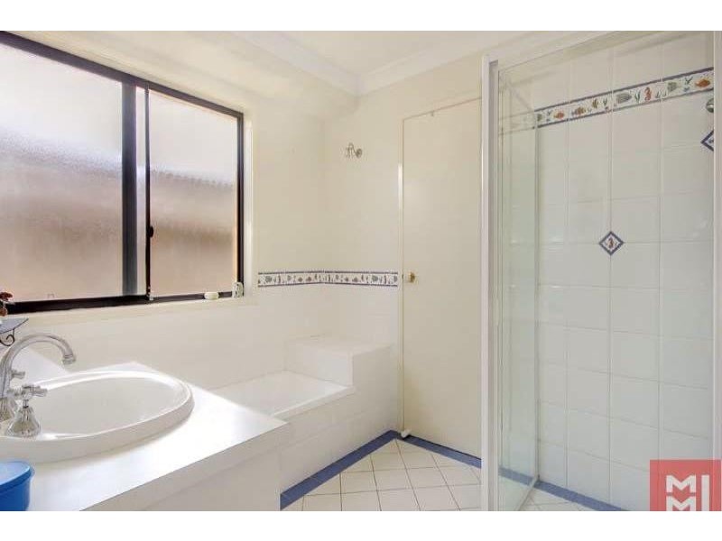 5 Greywood Pl, Horsley NSW 2530