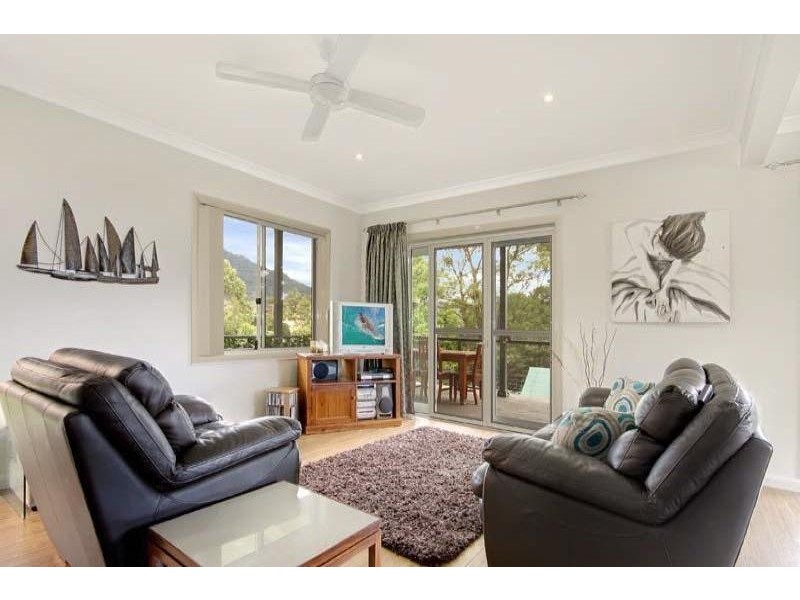 54 Iola Ave, Farmborough Heights NSW 2526