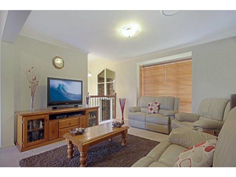 10 Dawes Ct, Horsley NSW 2530