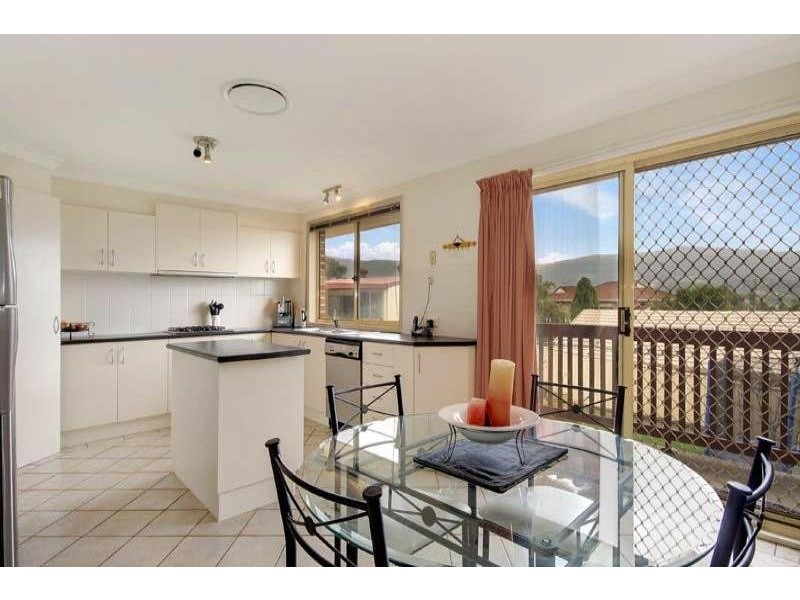 10 Dawes Ct, Horsley NSW 2530