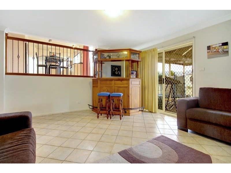 10 Dawes Ct, Horsley NSW 2530