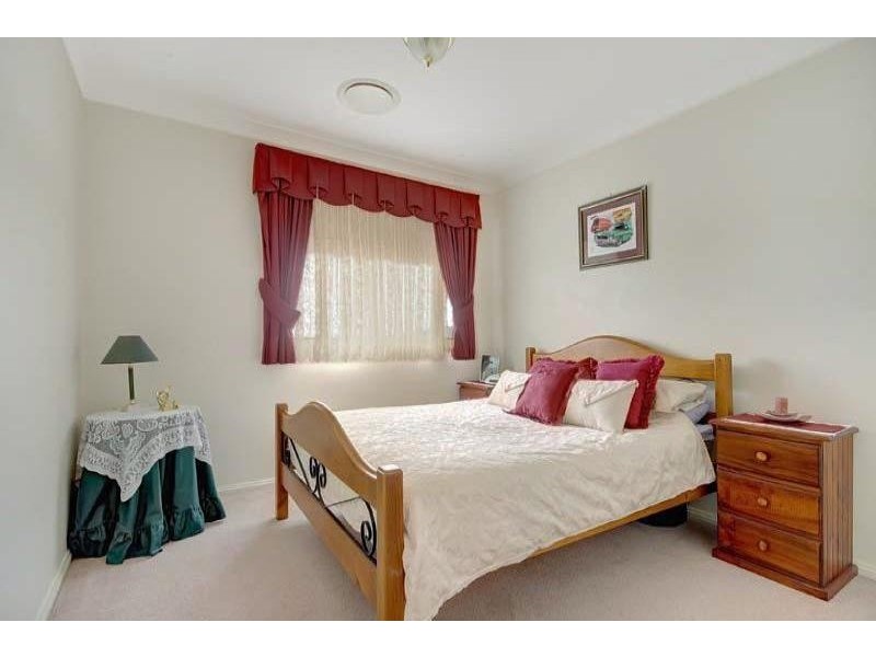 10 Dawes Ct, Horsley NSW 2530