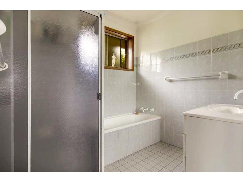 12 Rutledge Ave, Dapto NSW 2530