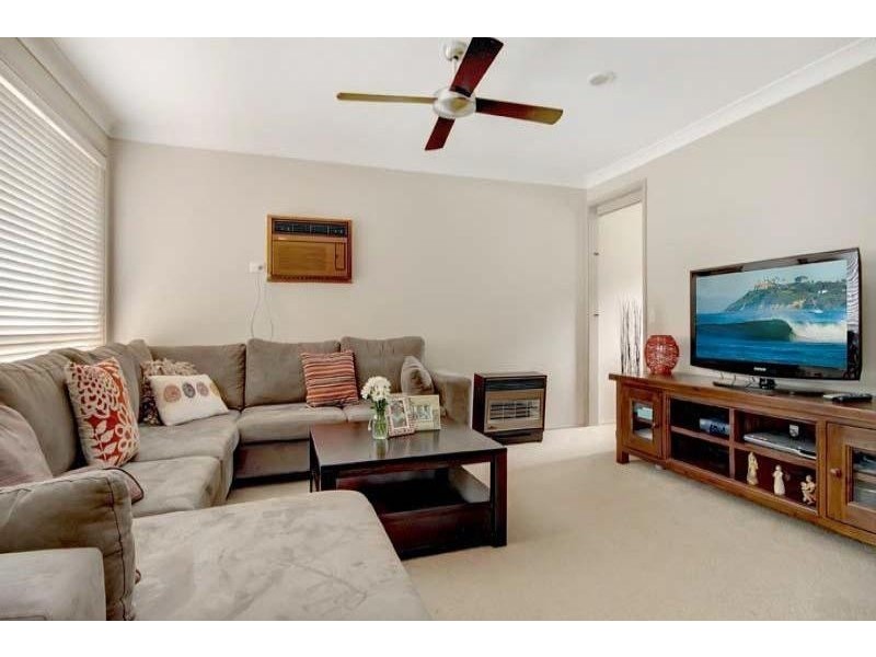 12 Rutledge Ave, Dapto NSW 2530