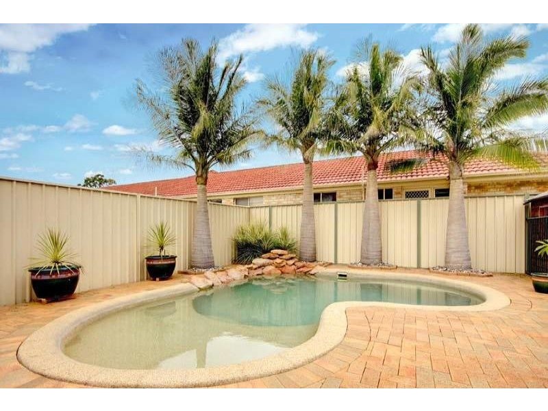 6 Felix Ave, Horsley NSW 2530