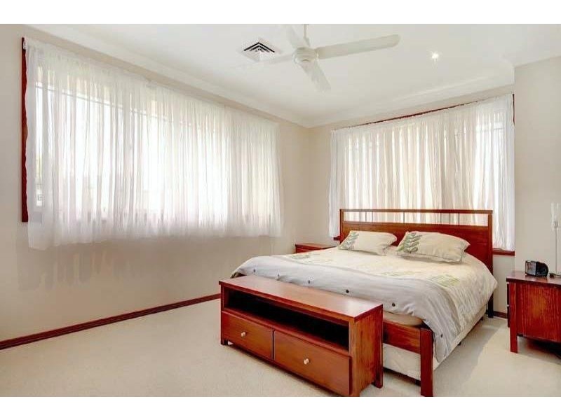 6 Felix Ave, Horsley NSW 2530