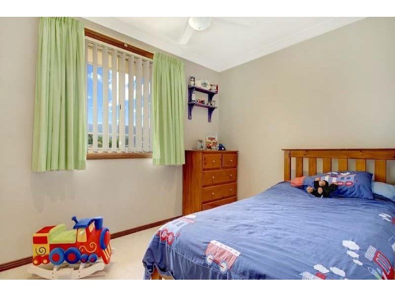 6 Felix Ave, Horsley NSW 2530