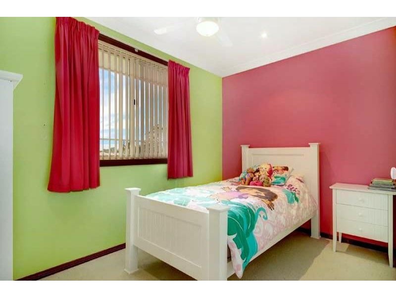 6 Felix Ave, Horsley NSW 2530