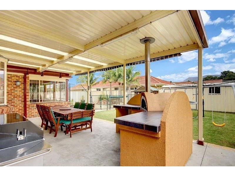 6 Felix Ave, Horsley NSW 2530