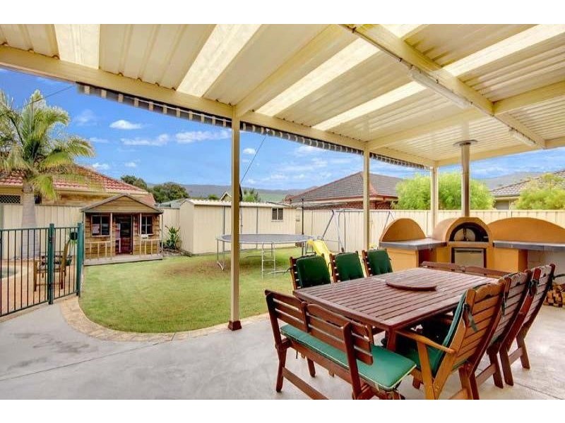 6 Felix Ave, Horsley NSW 2530