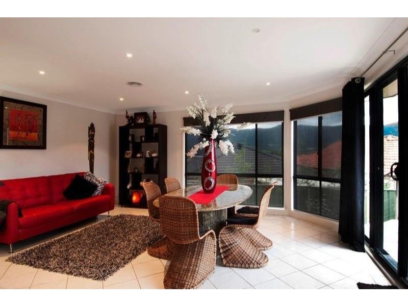 14 Kariewood Cct, Horsley NSW 2530