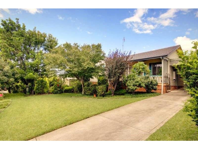 3 Galong Cres, Koonawarra NSW 2530