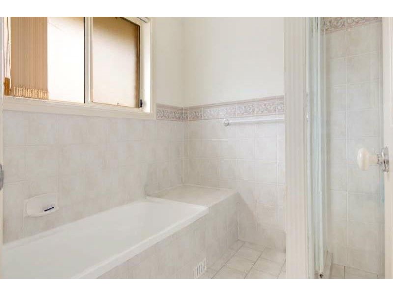34 Brindabella Dr, Horsley NSW 2530
