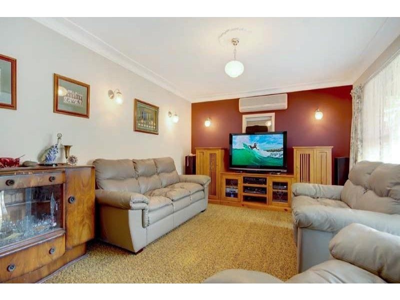 5 Brown Ave, Dapto NSW 2530