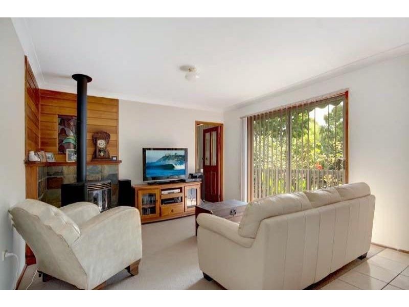 5 Brown Ave, Dapto NSW 2530