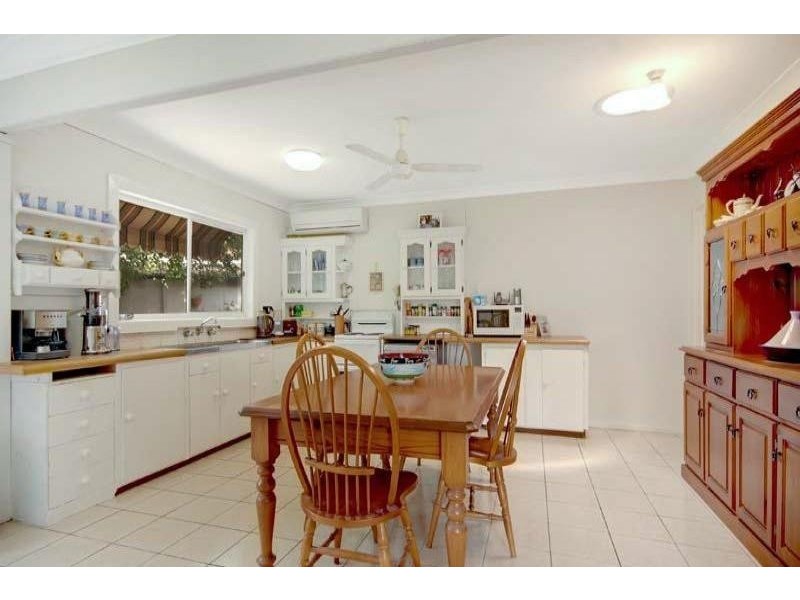 5 Brown Ave, Dapto NSW 2530