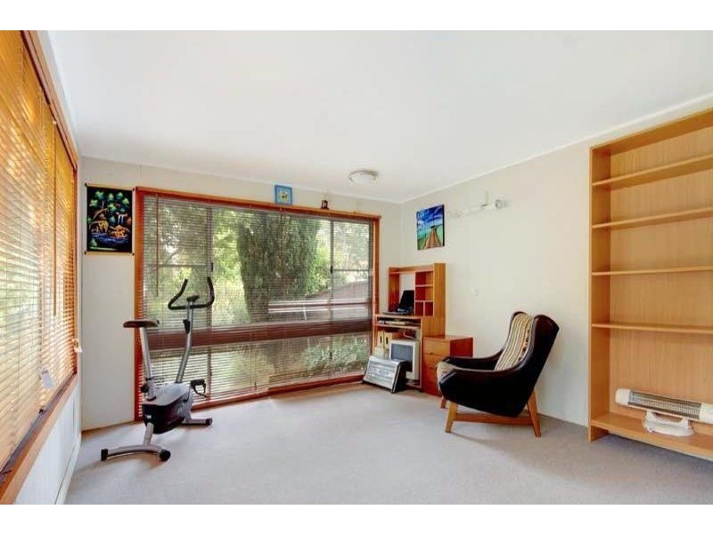 5 Brown Ave, Dapto NSW 2530