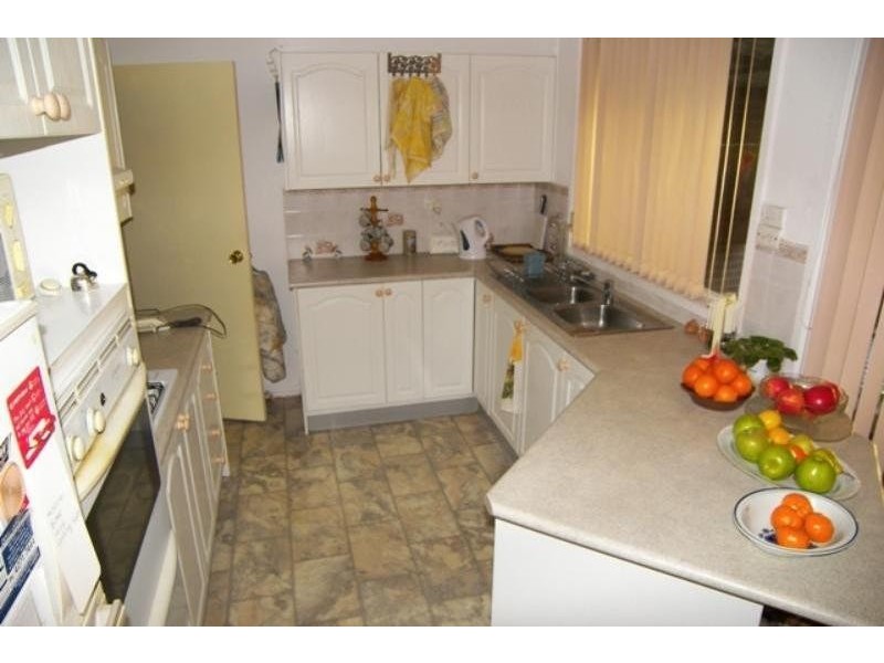 3 Rosewall Pl, Berkeley NSW 2506