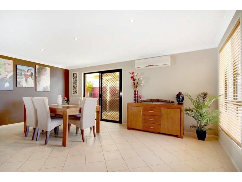 8 Arboreal Pl, Horsley NSW 2530