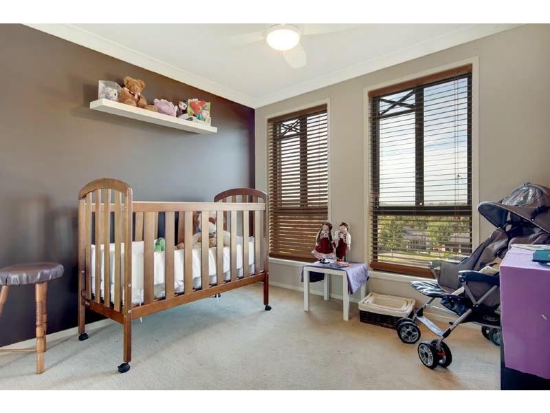 8 Arboreal Pl, Horsley NSW 2530