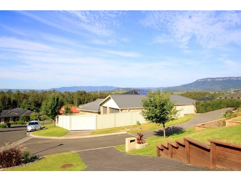 8 Arboreal Pl, Horsley NSW 2530