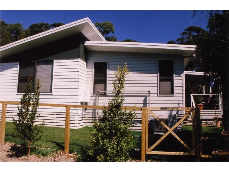 8 Hearns Lake Rd, Woolgoolga NSW 2456