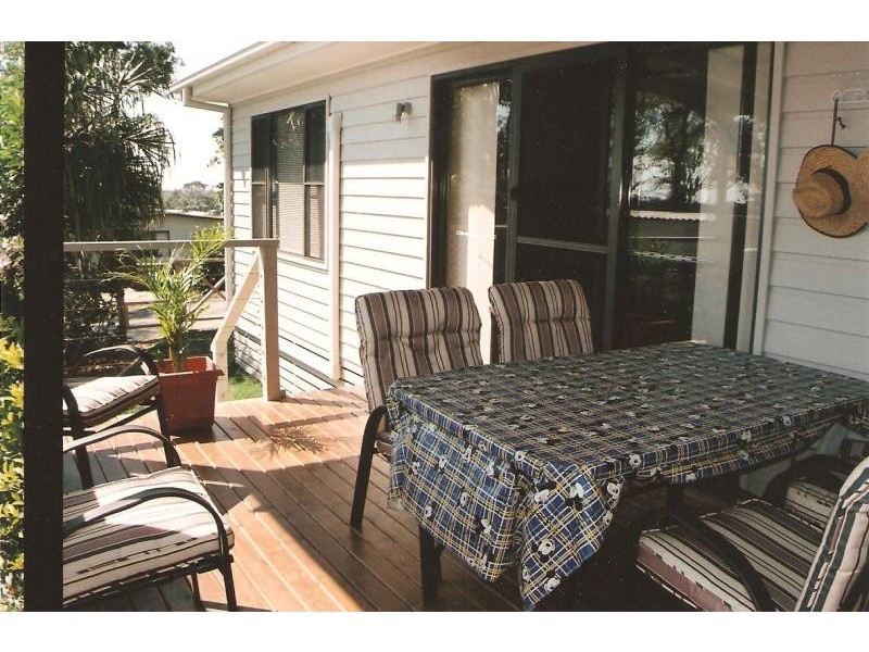 8 Hearns Lake Rd, Woolgoolga NSW 2456