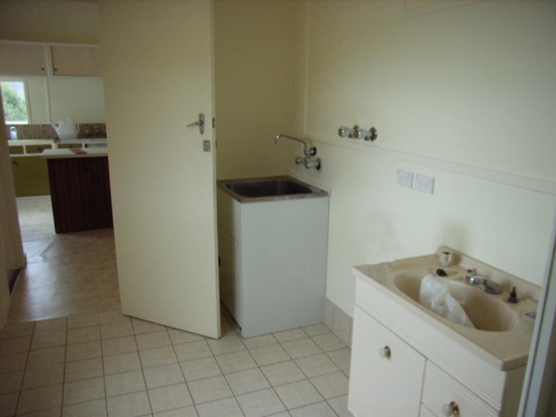 16 Lorne St, Lowanna NSW 2450