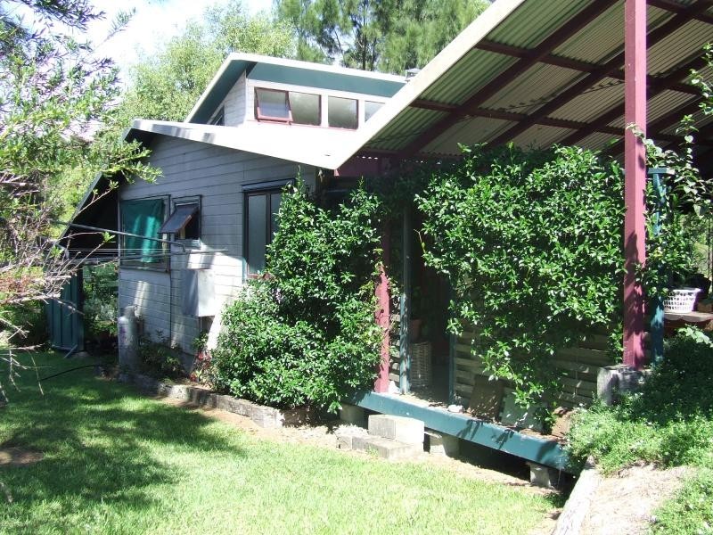 11 Lorne St, Lowanna NSW 2450