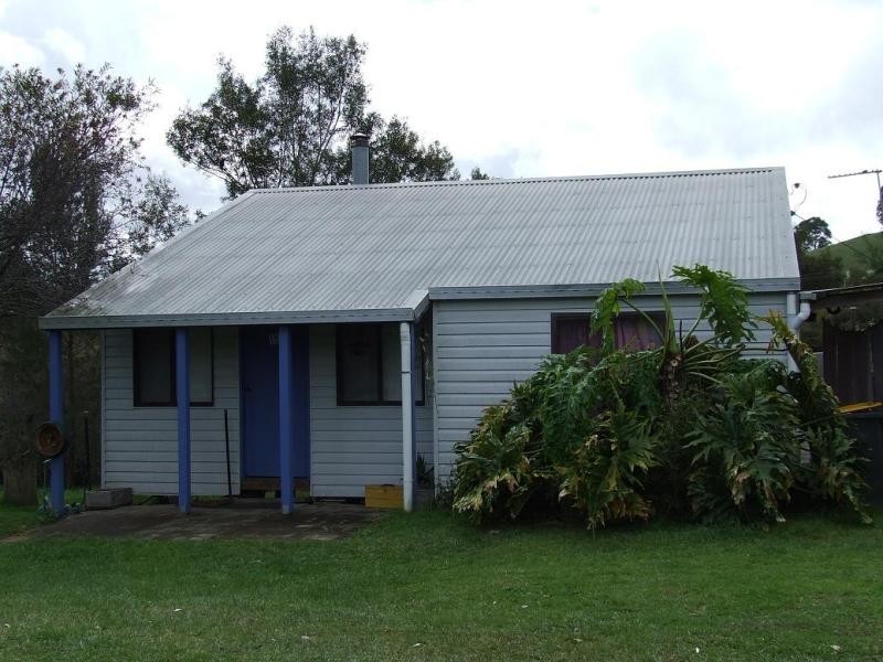 135a Pine Ave, Ulong NSW 2450