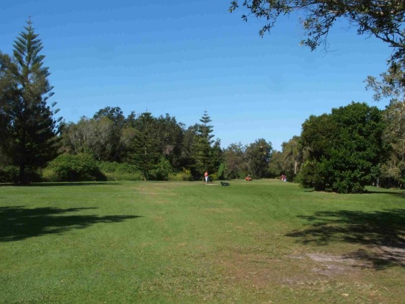 15 Quail Ave, Arrawarra NSW 2456