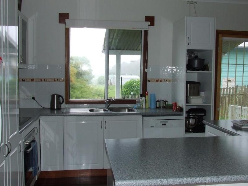 76 Pine Ave, Ulong NSW 2450