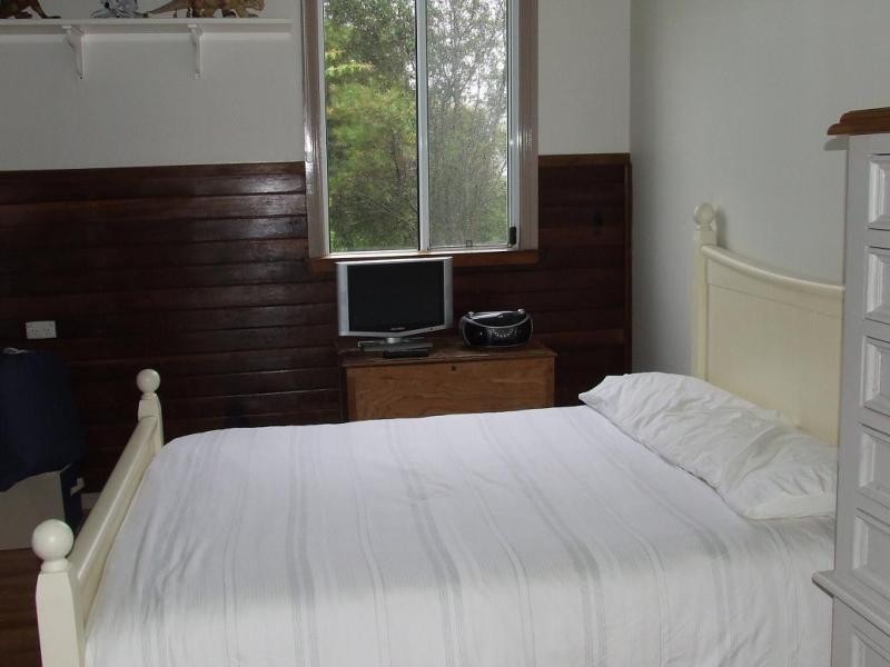 76 Pine Ave, Ulong NSW 2450