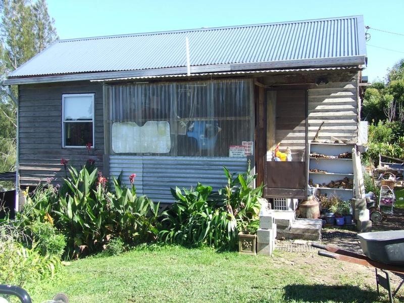 35 Pine  Ave, Ulong NSW 2450