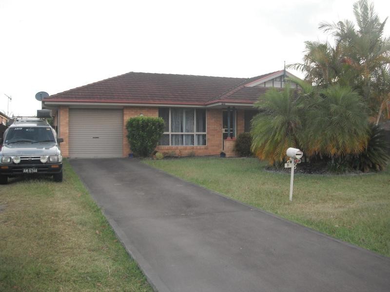 11 Eeley Cl, Coffs Harbour NSW 2450