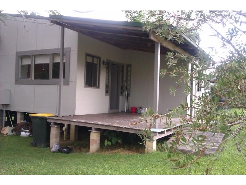 85 Pine Ave, Ulong NSW 2450