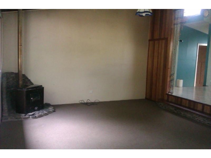 85 Pine Ave, Ulong NSW 2450