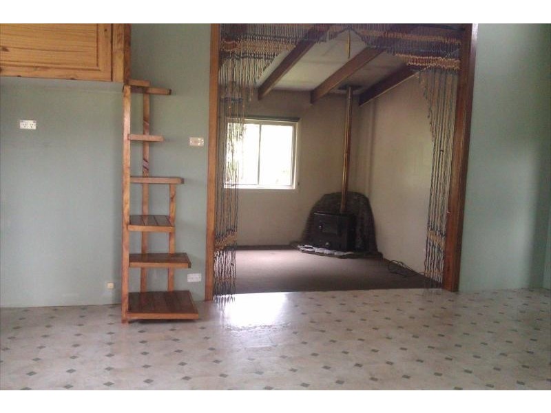 85 Pine Ave, Ulong NSW 2450