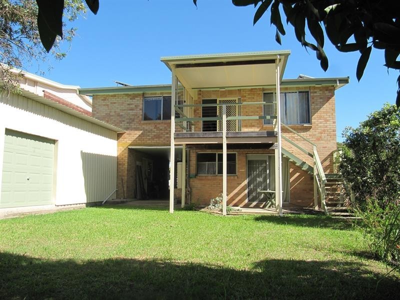 12 Ti-tree Rd, Sandy Beach NSW 2456