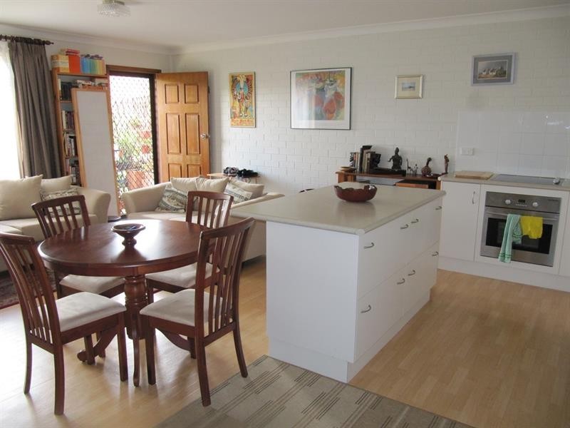 2/4 Lea Cl, Coffs Harbour NSW 2450