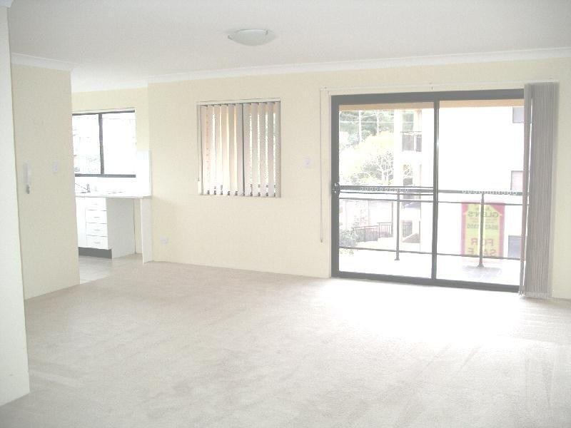 23/104-112 Glencoe St, Sutherland NSW 2232