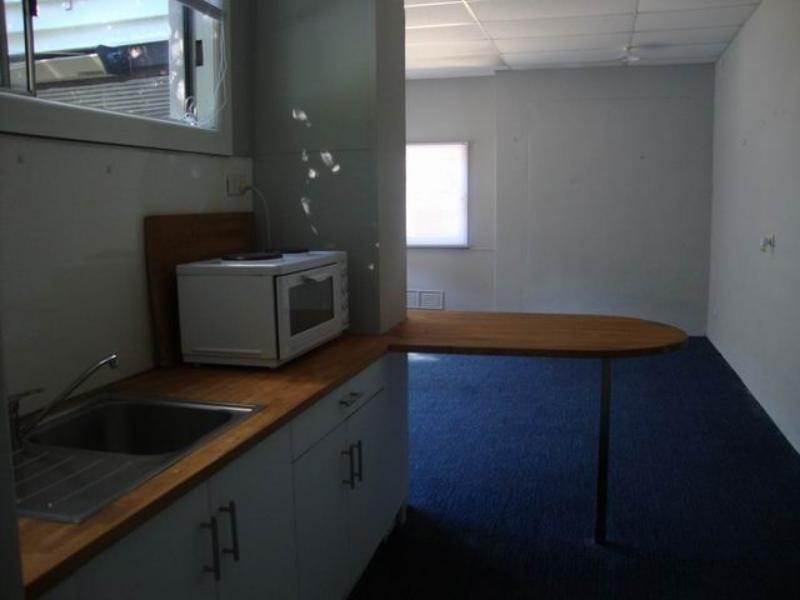 2/225 Prince Edward Park Dr, Woronora NSW 2232